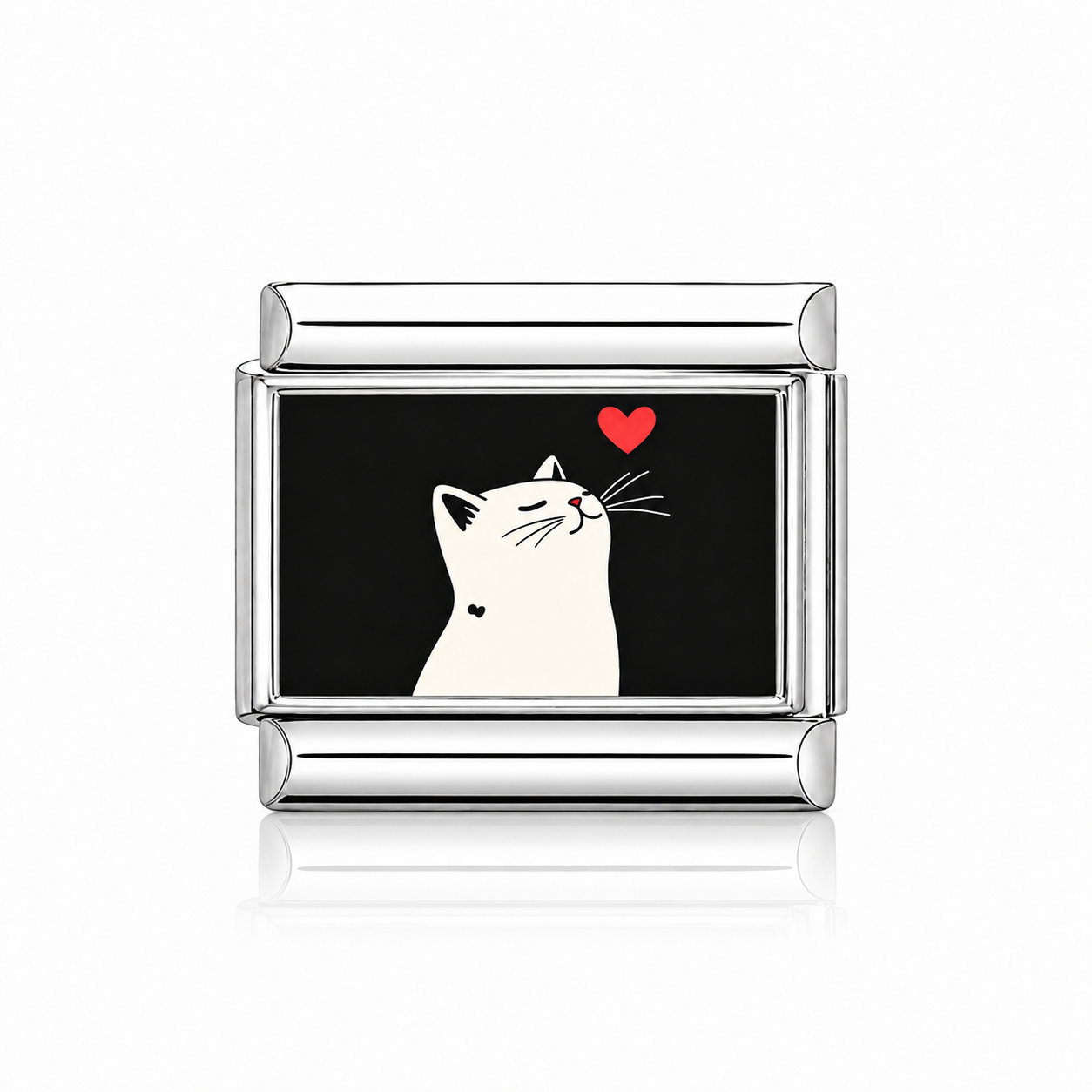 Chat blanc coeur rouge